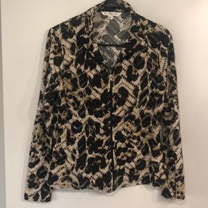 Erin London Small zip up leopard jacket.
